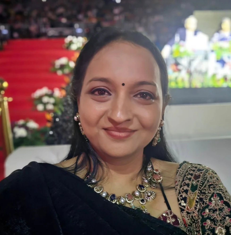 Dr Lavanya